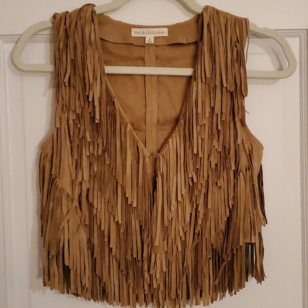 Hot & delicious fringe vest